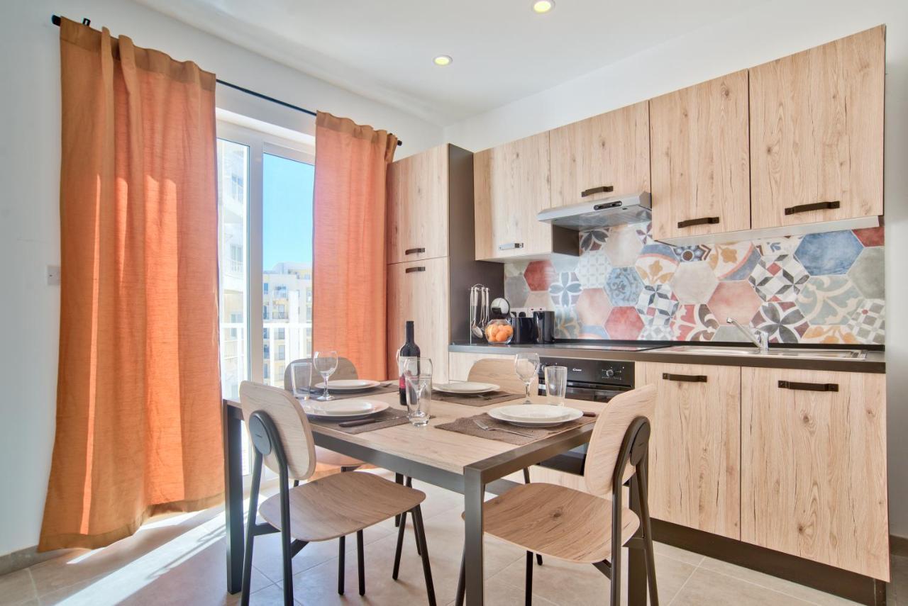 Sliema 2-Bedroom Central Apartments And Penthouse With Jacuzzi Экстерьер фото