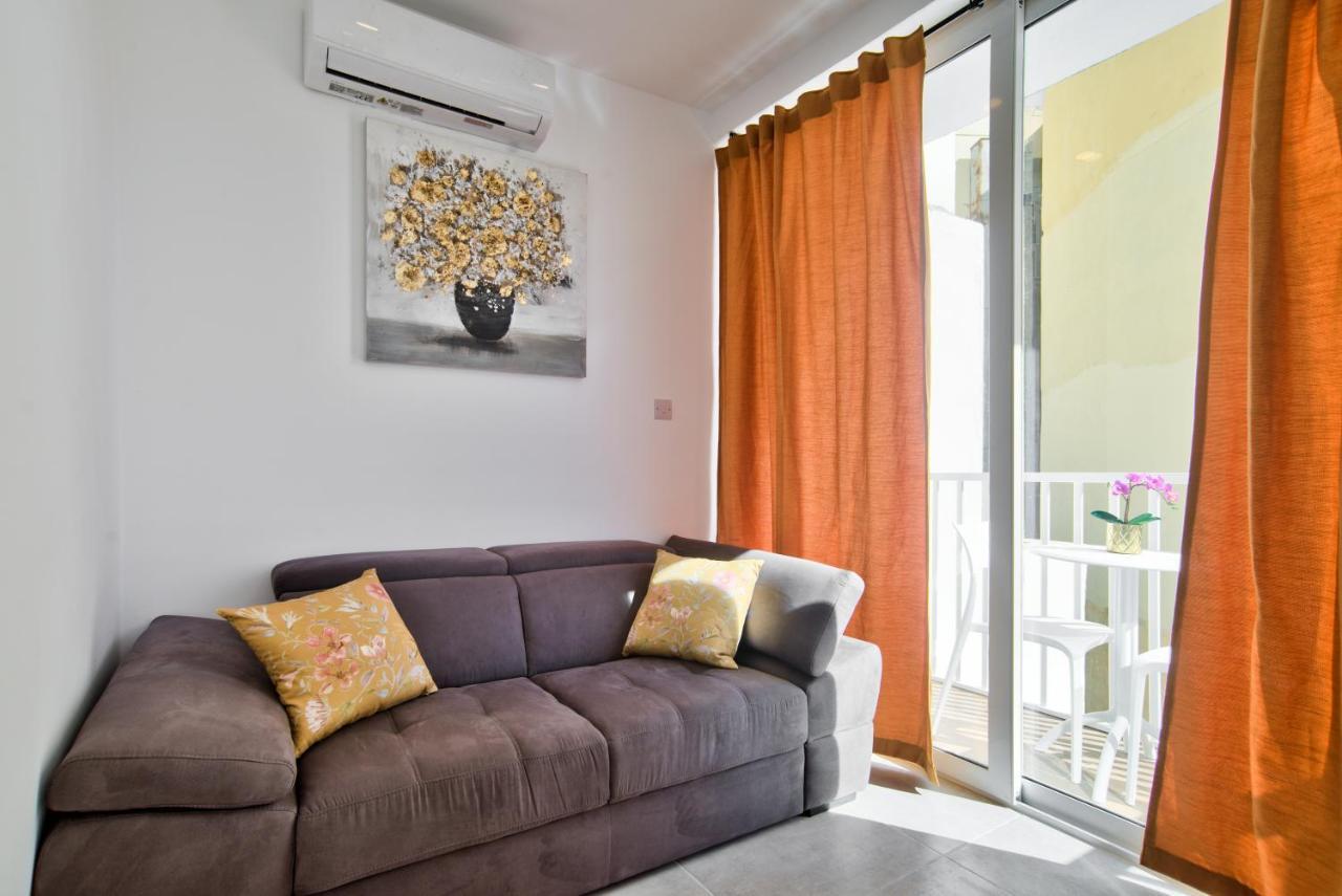 Sliema 2-Bedroom Central Apartments And Penthouse With Jacuzzi Экстерьер фото